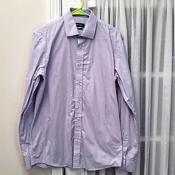 Men's Nautica Slim Fit casual button down shirt. - Picture 1 of 10